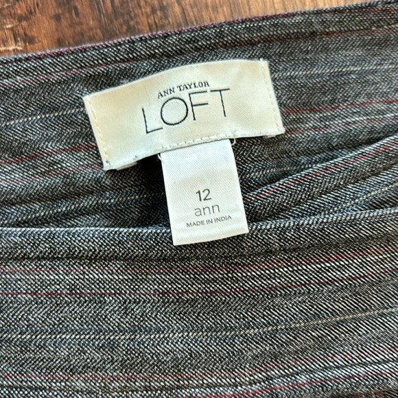 Ann Taylor Loft Women’s 12 Wide Leg Grey with Maroon pinstripes slacks - Picture 2 of 9